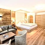 Hotel Salnerhof Superior Lifestyle 4*