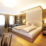 호텔 Salnerhof Superior Lifestyle 이스크글
