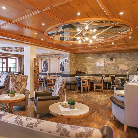 ホテル Salnerhof Superior Lifestyle 4*