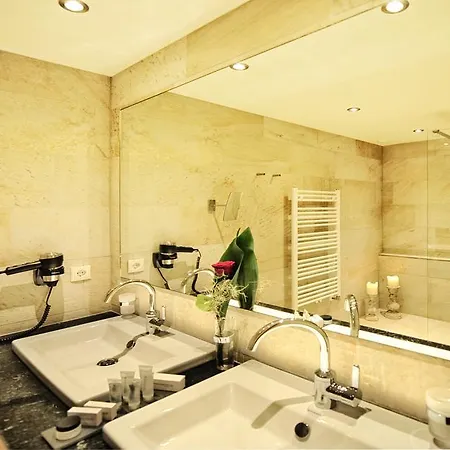 Salnerhof Superior Lifestyle Hotel 4*