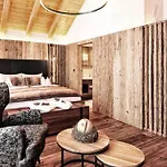 מלון Salnerhof Superior Lifestyle 4*